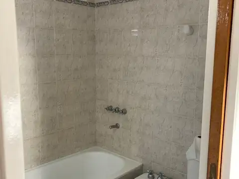 Depto Tipo Casa en Alquiler en Versalles, $ 700.000