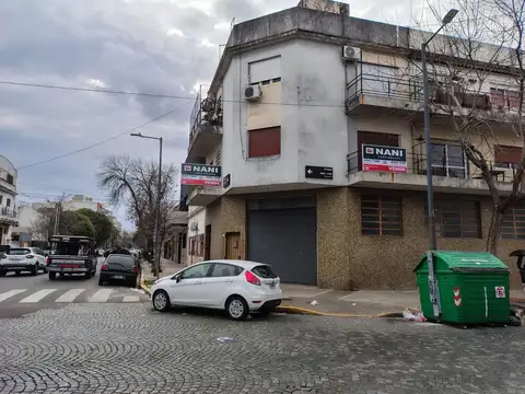 San Nicolás 2300, Piso 1