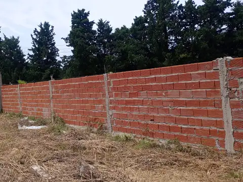 Terreno en Venta en Francisco Alvarez, USD 18.000