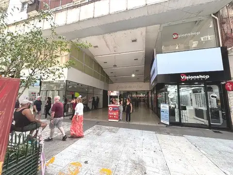 Local Comercial en Calle Florida 670. - Galeria de La Flor