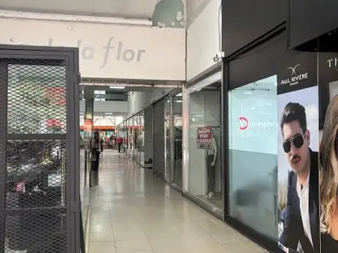 Local Comercial en Calle Florida 670. - Galeria de La Flor