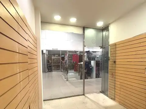 Local Comercial en Calle Florida 670. - Galeria de La Flor