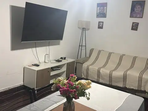 Greco 2700, Piso 2