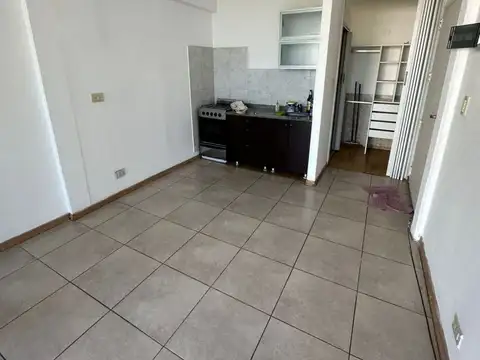 Departamento en Alquiler en Chacarita, $ 700.000