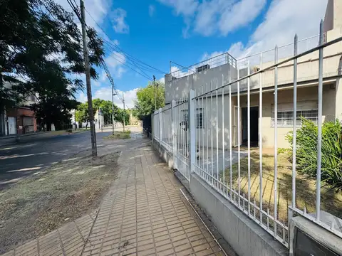 MARIQUITA SANCHEZ DE THOMPSON  al 800