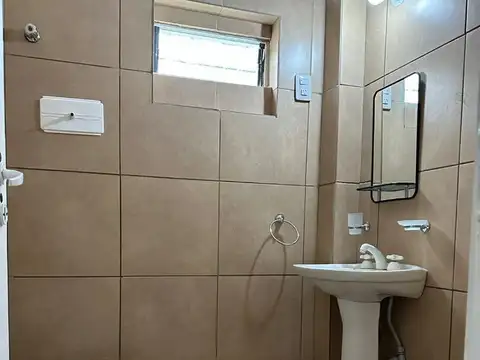 Casa en Alquiler con 1 cochera