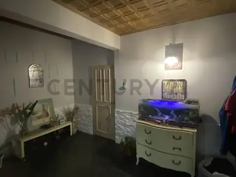 Casa quinta  en venta en Guernica centro mas departamento de 3 ambientes  - Presidente Peron - Zona
