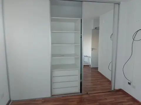 VENTA DEPARTAMENTO 2 AMB CON COCHERA, STOS LUGARES