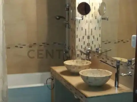 Departamento 7 ambientes con 2 baños