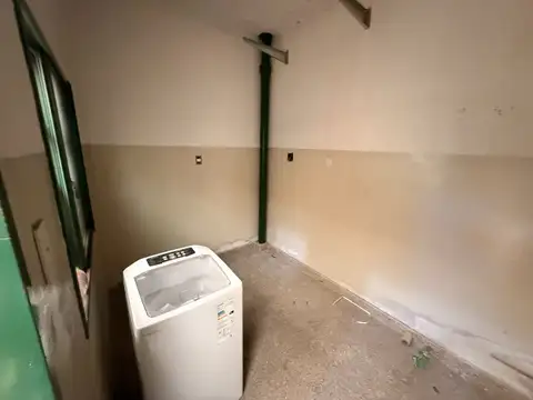 Galpon en Alquiler en Villa Luzuriaga, $ 2.200.000