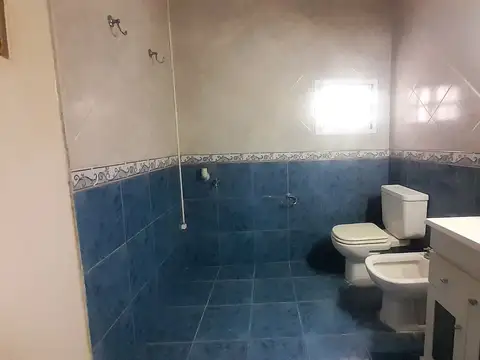 Depto Tipo Casa en Alquiler en Temperley, $ 650.000