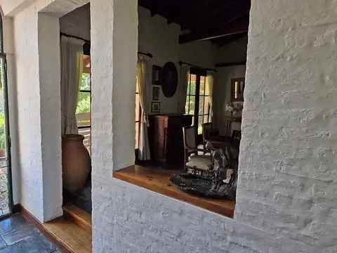 Casa en Venta con 3 cocheras