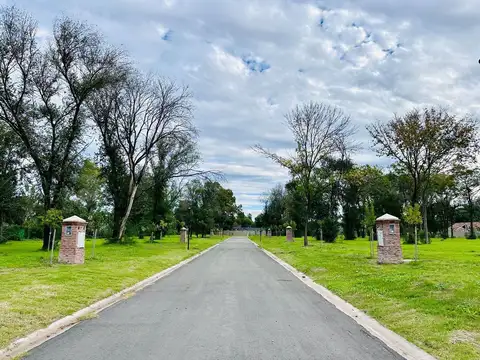 VENTA Lote Central Barrio Cerrado El Vivero KM36