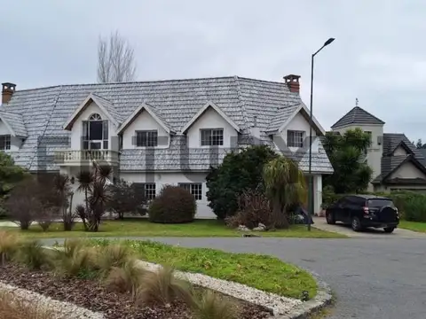 VENTA DE CHALET EN COUNTRY LA DESEADA | 5 AMBIENTES | PISCINA