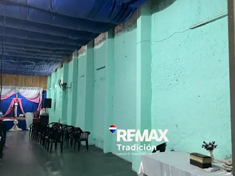 VENTA Galpón  sobre Av. Alvear -  a Reciclar