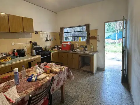 Casa 4 ambientes con 1 baño