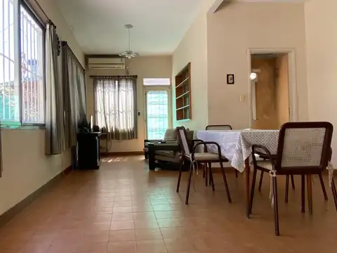 Venta, Casa, 5 ambientes, Cochera, Patio, Parrilla, Terraza, Villa Luzuriaga