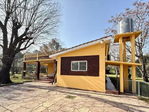 Casa en Venta con 2 cocheras
