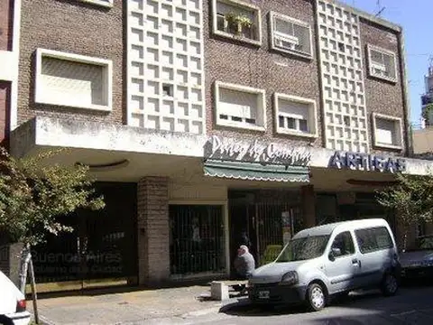 Local en Galeria Artigas 4864 - Villa Pueyrredon