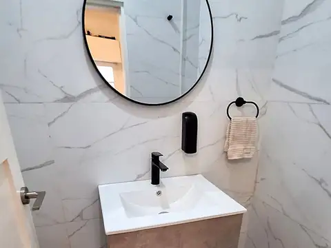 ALQUILER MONOAMBIENTE O CONSULTORIO RENOVADO