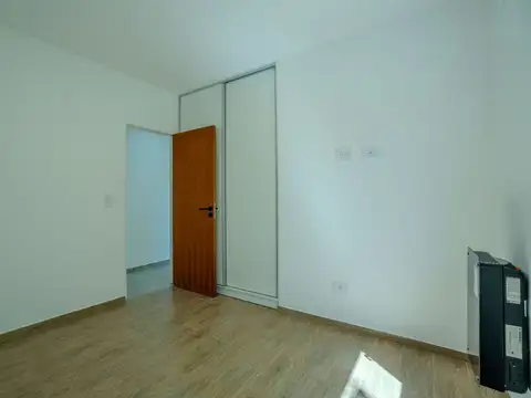 CASA EN VENTA CITY BELL 3 DORMITORIOS Y PARQUE