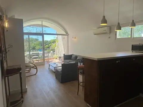 Departamento en Alquiler con 1 cocheras