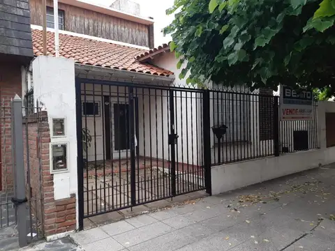 CASA EN VENTA 4 AMBIENTES RAMOS MEJIA