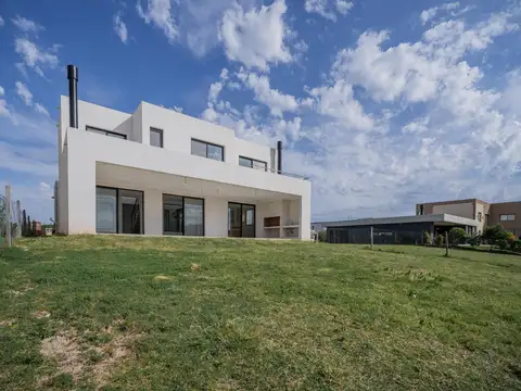 Casa a la laguna en Barrio Santa Ana - Tigre
