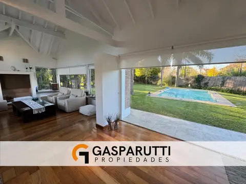 Casa en Venta con 7 cocheras