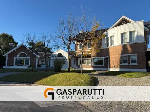 Casa en Venta en Barrio Septiembre. 4 Dormitorios con Pileta