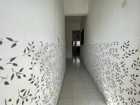 Casa 10 ambientes con 2 baños