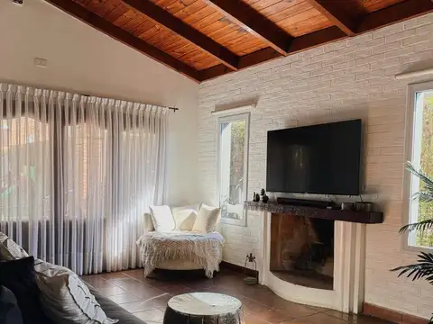 Casa en Venta con 1 cochera