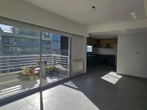 Piso de 3 amb. con vista al rio Quilmes centro con cochera doble