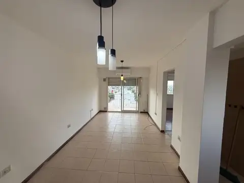 Depto. 2 ambientes con BALCÓN-ALQUILER-Sáenz Peña