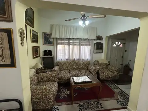 Casa 3 amb. + Cochera doble - Excelente ubicacio