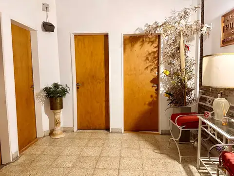 Alquiler Oficina 1er piso escalera - Martin, rosario