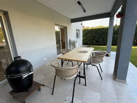 Casa en Alquiler de 3 dormitorios