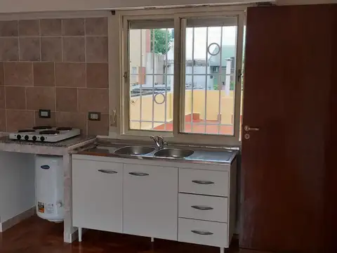 Departamento en Alquiler en La Tablada, $ 500.000
