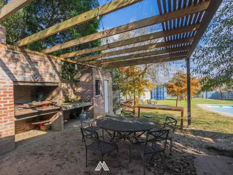 VENTA CASA 4 DORMITORIOS CARRASCO NORTE