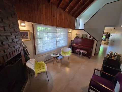 Casa en Venta en Villa Sarmiento, USD 220.000