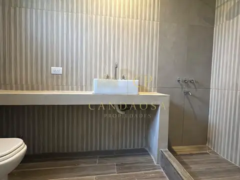Casa en Venta en Pilar Del Este - Santa Sofia, USD 185.000