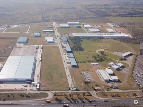 Lote en Plaza Industrial Escobar de 6800 m2 en Venta
