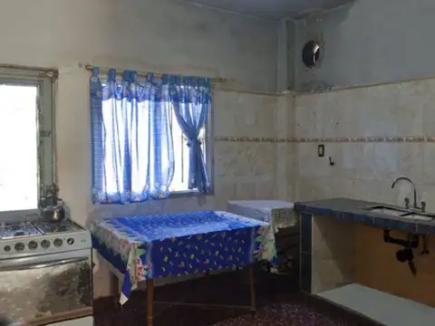 Casa 4 ambientes con 1 baño