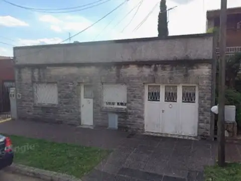 *LOTE DE 10 X 36 CON VIVIENDA A DEMOLER