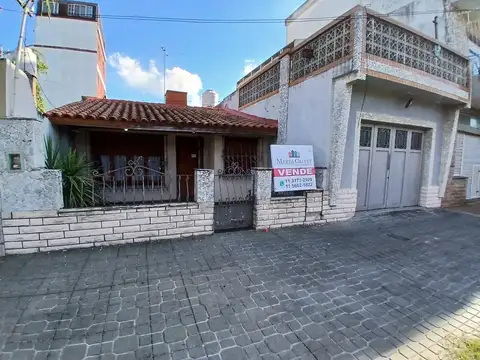 Hermoso Chalet 4 ambientes en venta en La Tablada