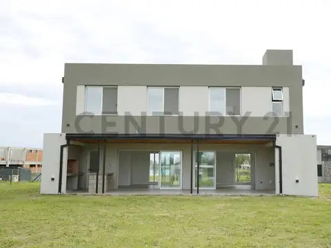 Casa en Alquiler de 3 dormitorios