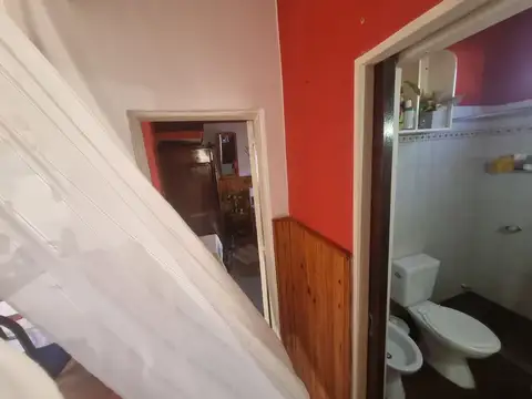 Casa 4 ambientes con 1 baño