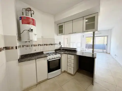 Departamento en Alquiler en Parque Avellaneda, $ 600.000