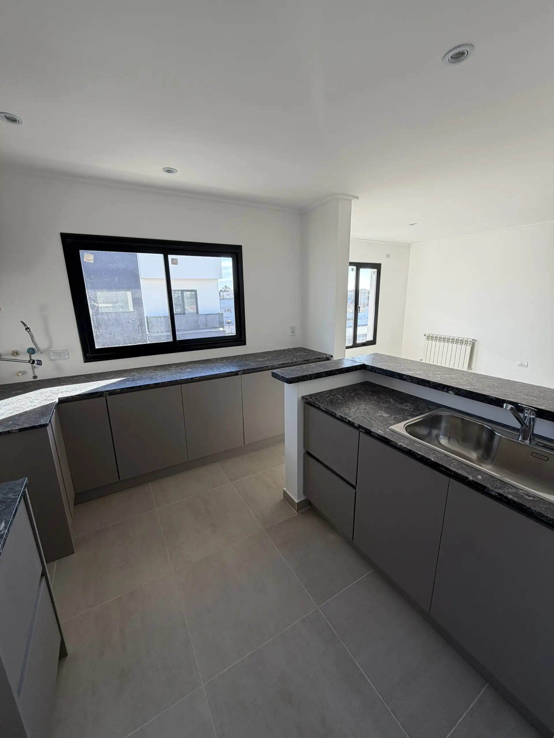 Depto 1 dormitorio a estrenar 54 m² — Semicentro, luminoso y con DVH