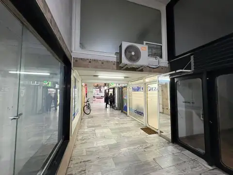Venta de Local en Caseros, Zona Centro, Tres de Febrero